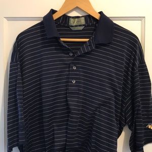 Descente large golf shirt